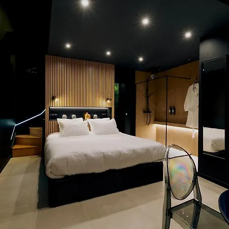 Oraya - Private Movie Theater & - * Caux
